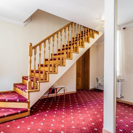 Star Rent Hotel 키시나우 외부 사진