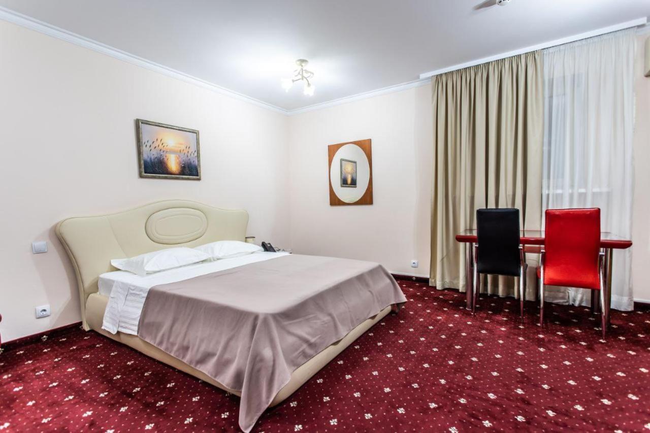 Star Rent Hotel 키시나우 외부 사진