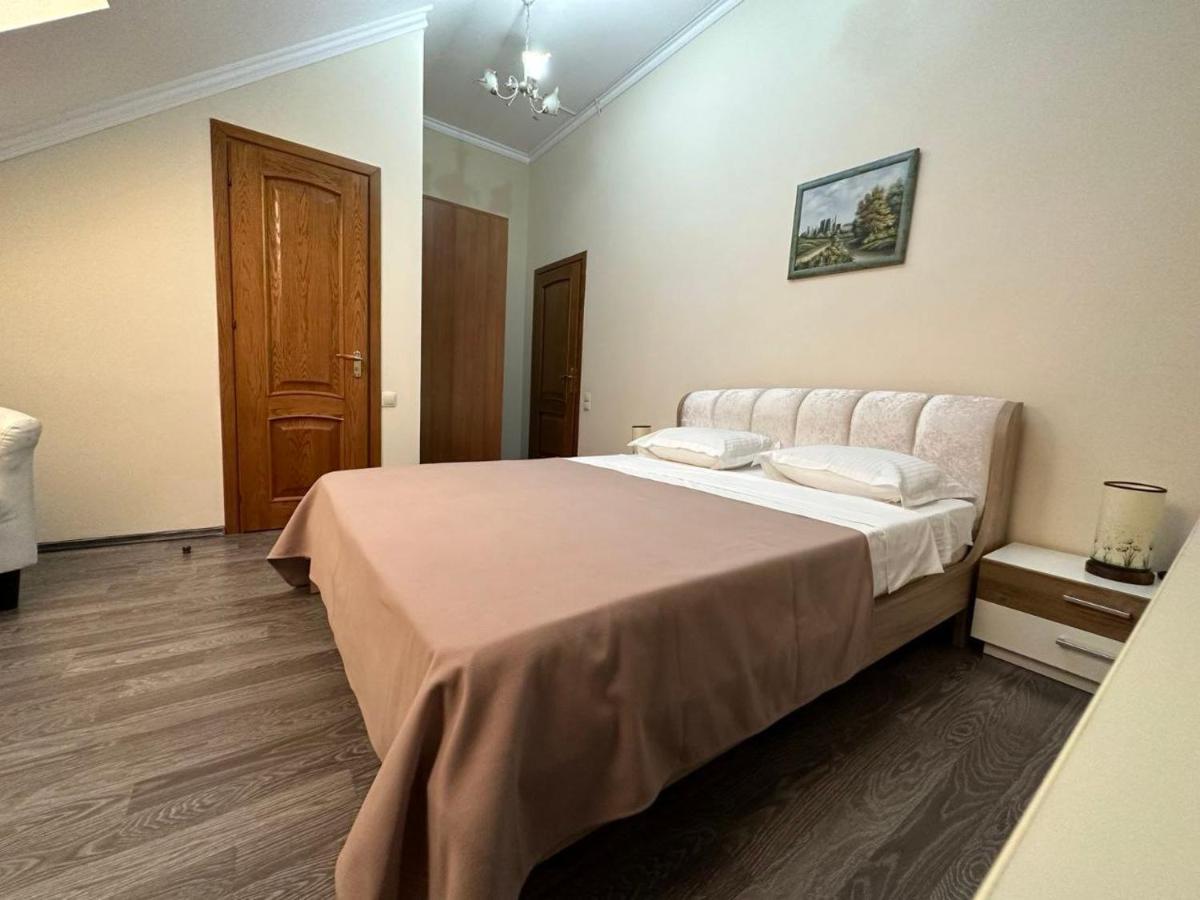 Star Rent Hotel 키시나우 외부 사진