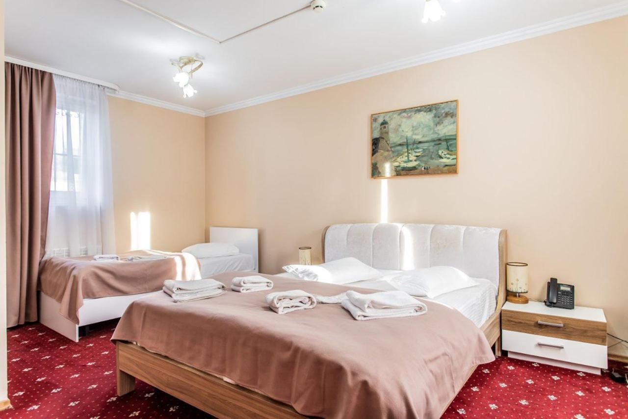 Star Rent Hotel 키시나우 외부 사진