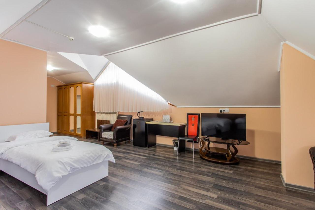 Star Rent Hotel 키시나우 외부 사진