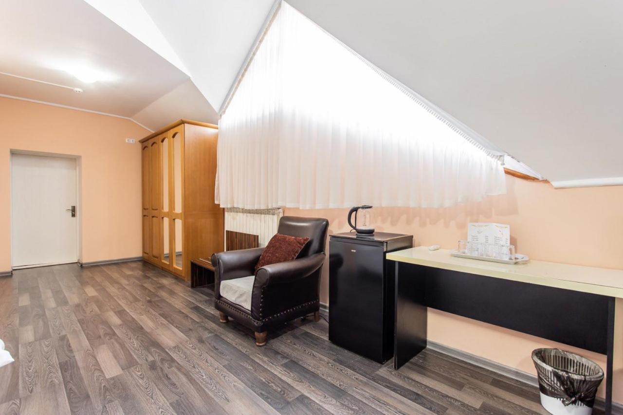 Star Rent Hotel 키시나우 외부 사진